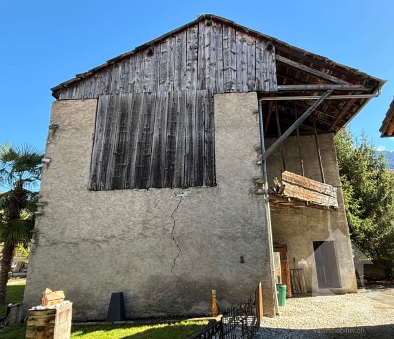 Beautiful barn of 605 m3 to be fully renovated (1)