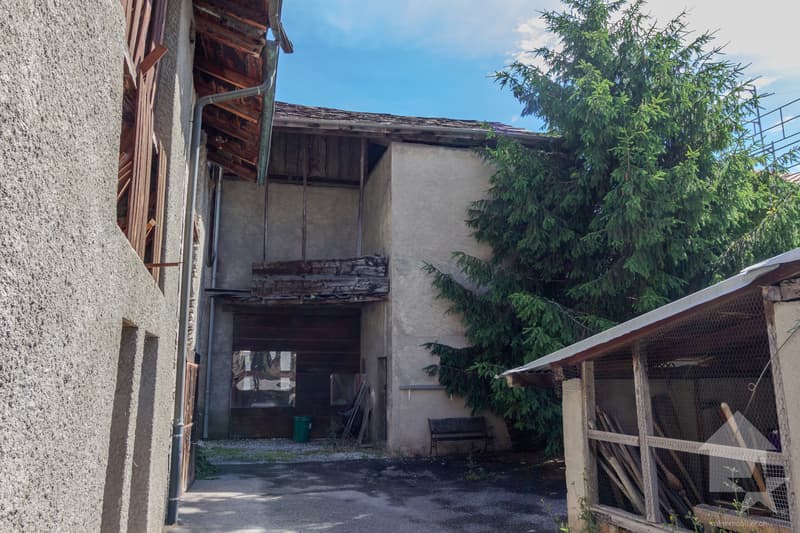 Beautiful barn of 605 m3 to be fully renovated (5)