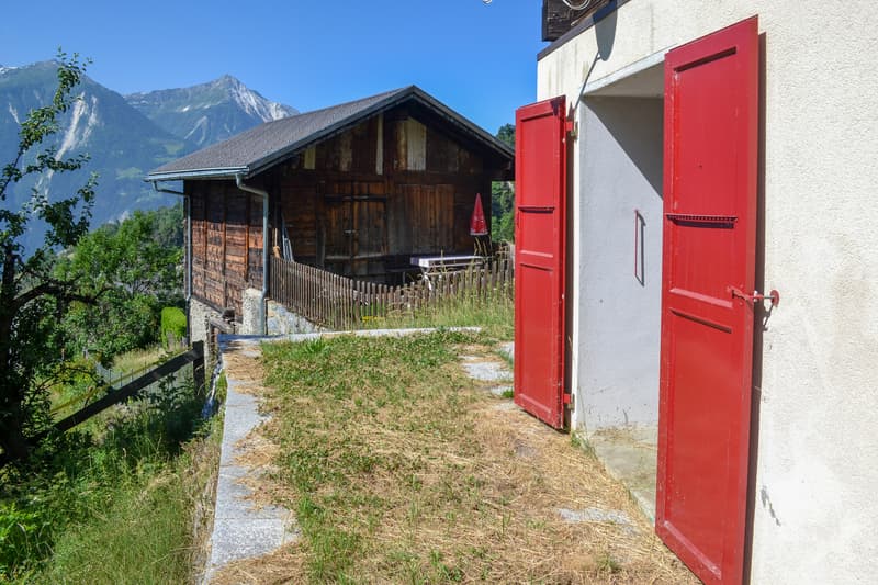 Appartement de 3,5 pièces de 80 m2 sur 2 étages, vue sur les alpes (12)