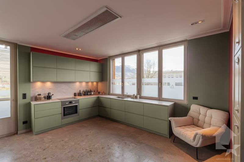 Studio di 4.5 locali, 115 m2 luminoso da trasformare in appartamento (12)