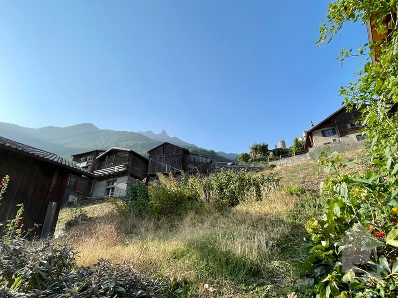 Appartamento 3,5 locali di 96m2 con giardino di 38m2 e 2 posti auto (2)