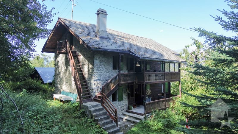 Authentic Valaisan chalet, 6 minutes from Veysonnaz ski slopes (2)