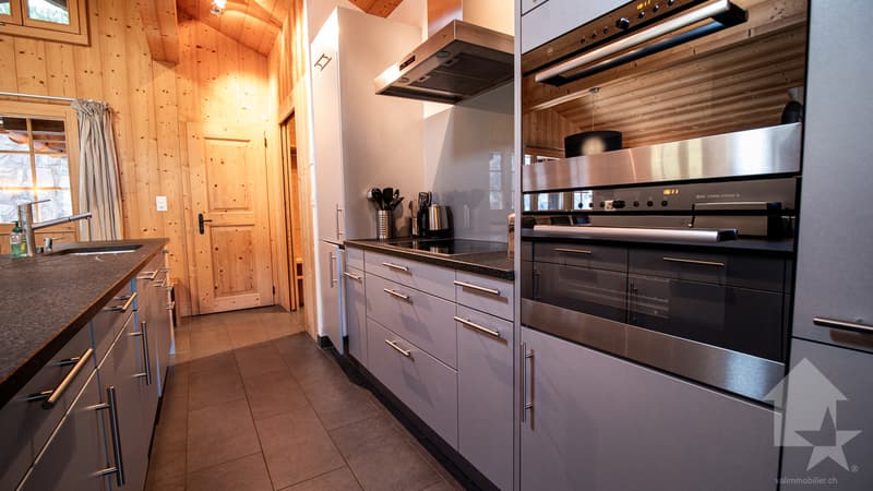 Séduisant appartement en duplex au centre du village (6)