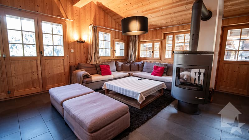 Séduisant appartement en duplex au centre du village (2)