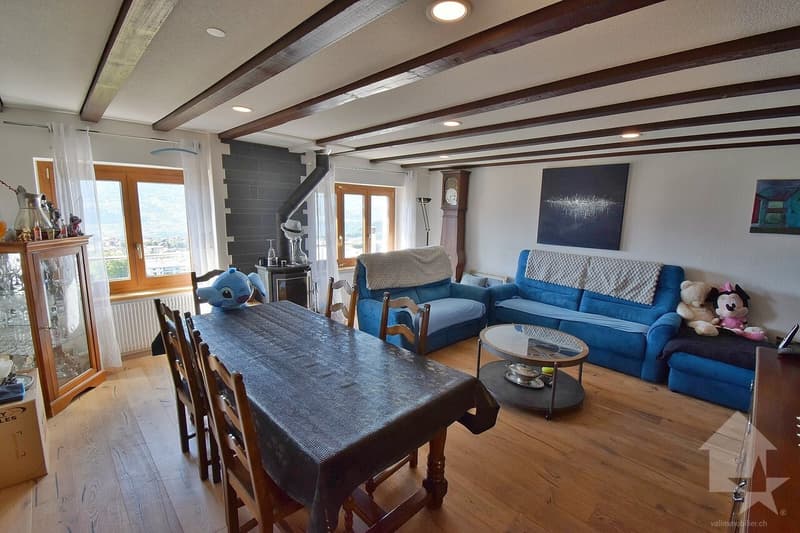 Immeuble de 3 ou 4 appartements avec une grange et un garage inclus ! (7)