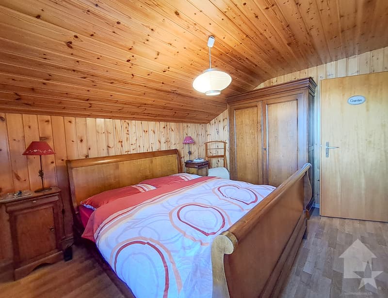 Grand chalet de trois logements au centre de la Tzoumaz (10)
