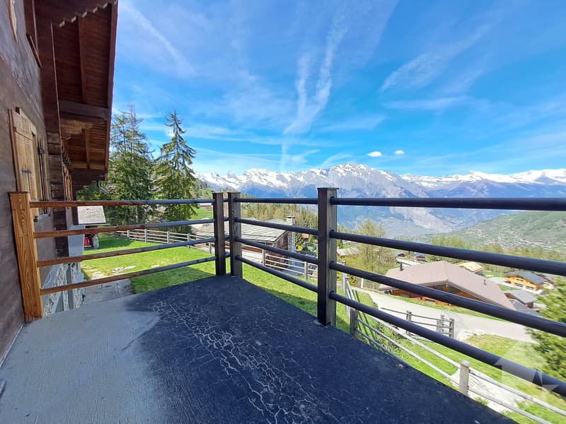 Grand chalet de trois logements au centre de la Tzoumaz (7)
