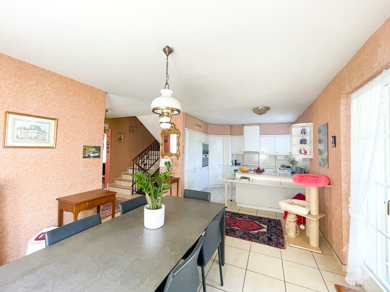 Beautiful family villa with panoramic view (8)