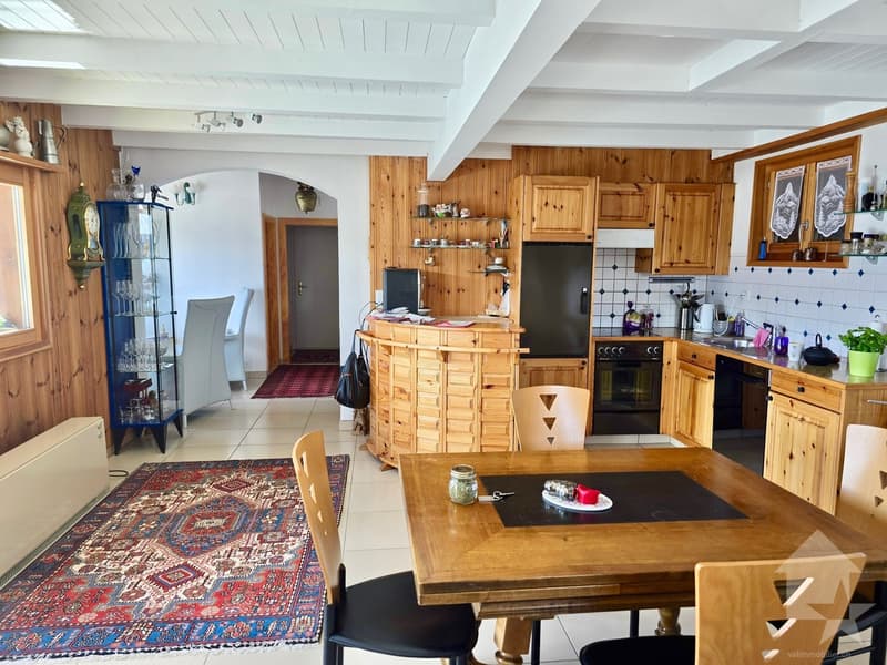 Magnificent chalet located in a residential area of Blignou (3)