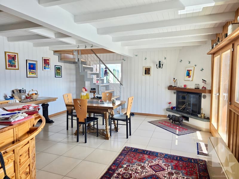 Magnificent chalet located in a residential area of Blignou (12)