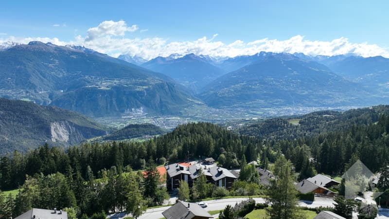 Terreno di 3730m2 in zona di alberghi e abitazioni collettive (2)