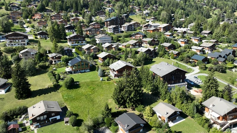 Terreno di 3730m2 in zona di alberghi e abitazioni collettive (5)