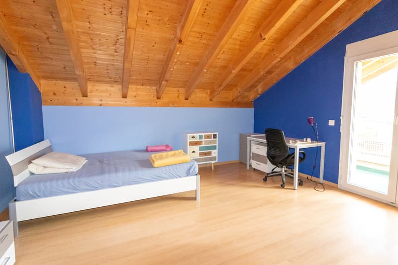 Villa d'une surface de 198 m2 hab. sur parcelle de 1000m2 (4)