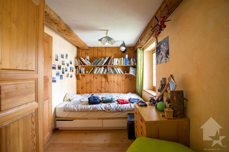 Chalet de 5.5 pièces avec cachet, 180 m2, situation ensoleillée (9)