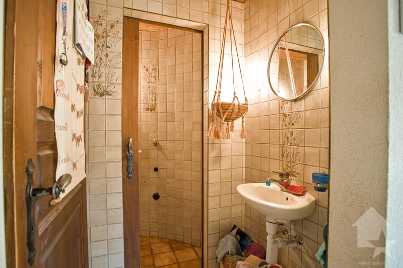 Chalet de 5.5 pièces avec cachet, 180 m2, situation ensoleillée (12)