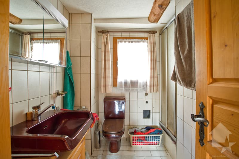 Chalet with 5.5 rooms and charm, 180 m2, sunny location (11)