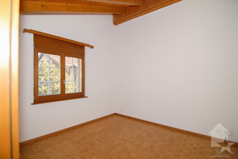 Spacieux appartement en duplex aux Bains de Saillon (5)