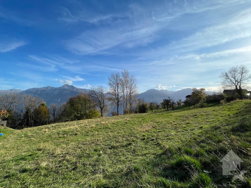Building plot with gentle slope, quiet and with panoramic view (3)