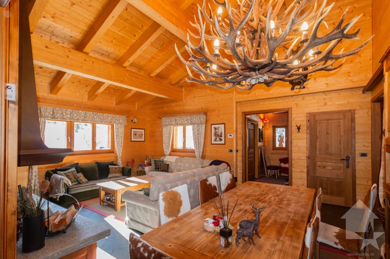 Au coeur du Val d'Anniviers, magnifique chalet de haut standing (8)