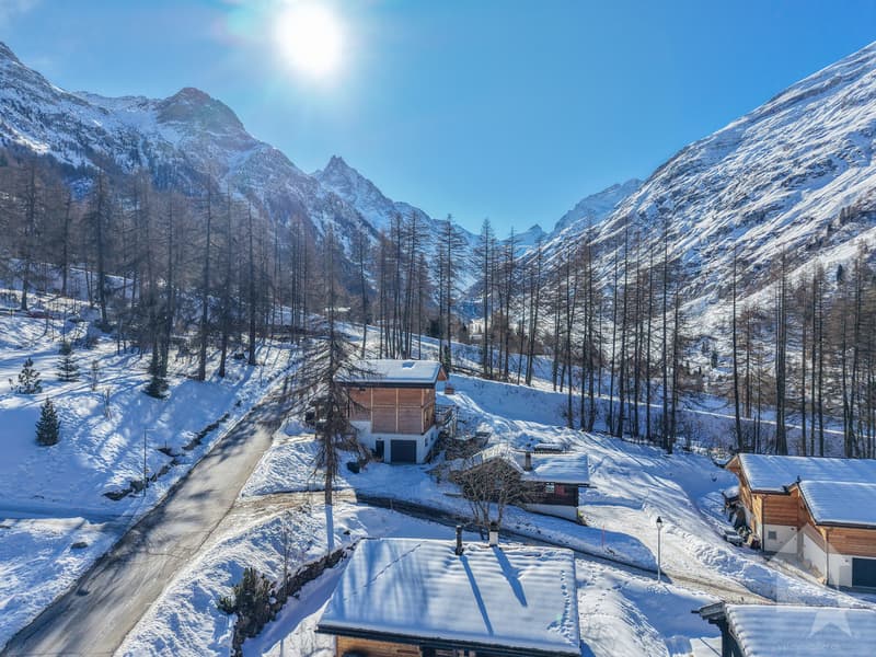 Au coeur du Val d'Anniviers, magnifique chalet de haut standing (4)