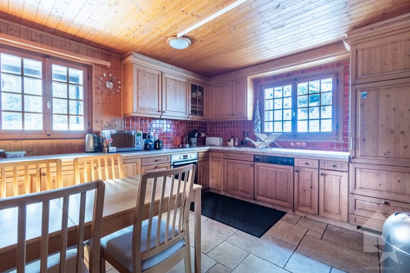 Spacious chalet in the heart of nature (5)