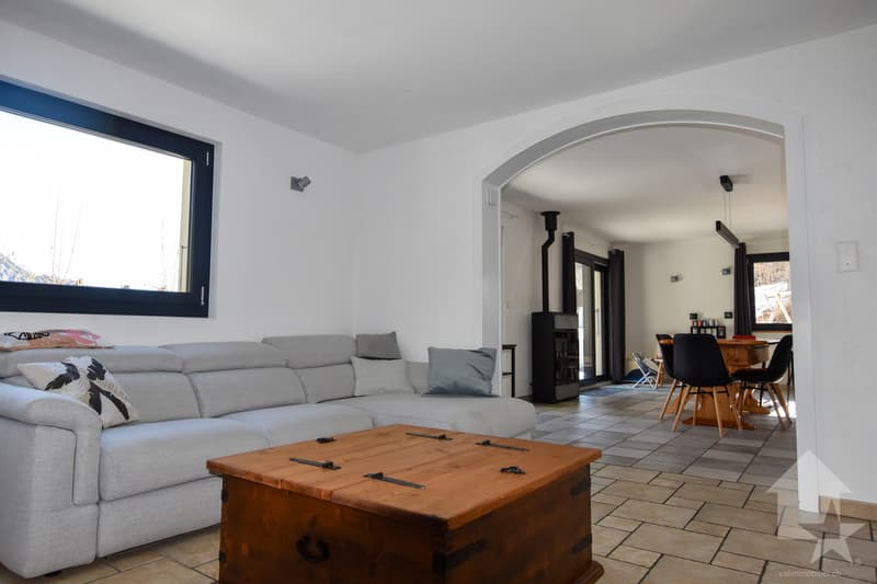 Magnifique chalet de 5.5 pièces (3)