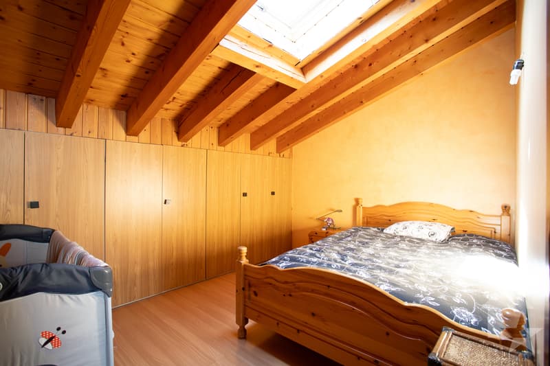 Spacieuse villa de 7.5 pièces, 245 m² + garage/atelier au rez, 137 m² (12)