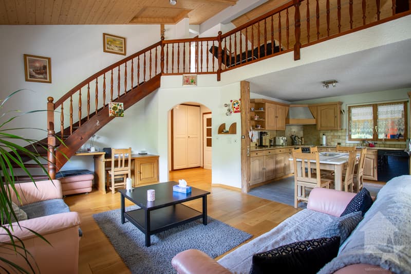 Spacieuse villa de 7.5 pièces, 245 m² + garage/atelier au rez, 137 m² (9)
