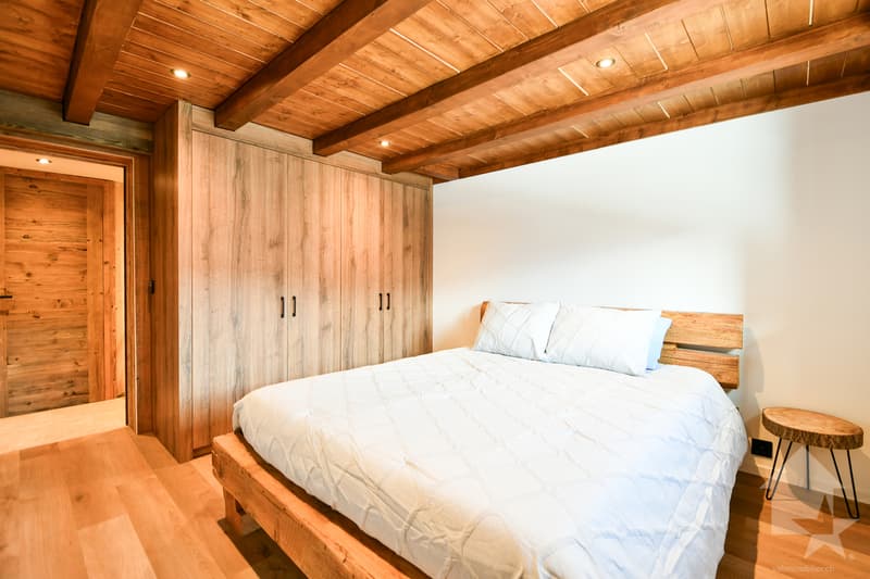 Magnificent fully renovated chalet (11)