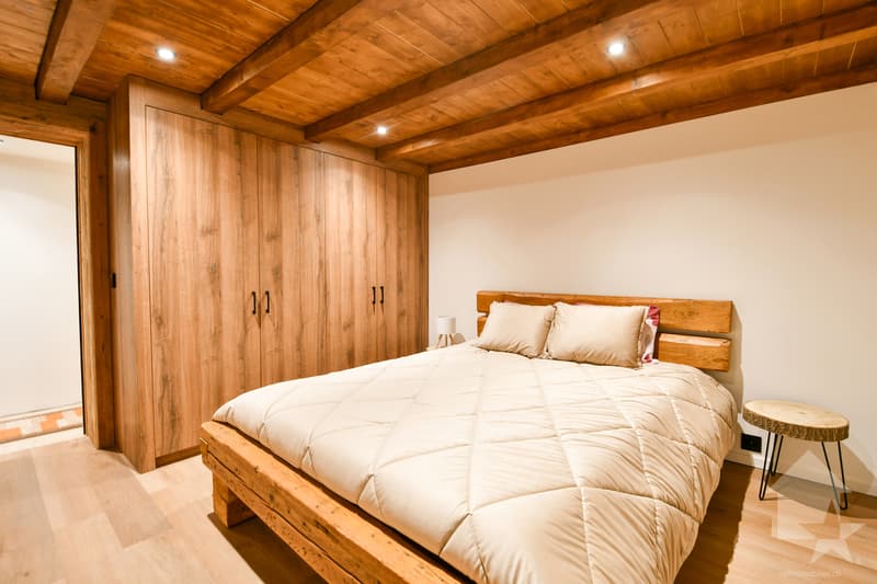 Magnificent fully renovated chalet (12)
