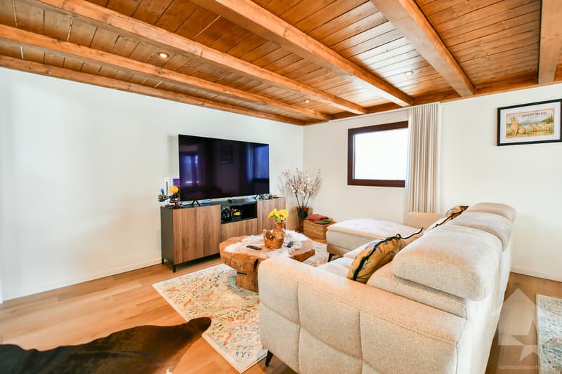Magnificent fully renovated chalet (2)