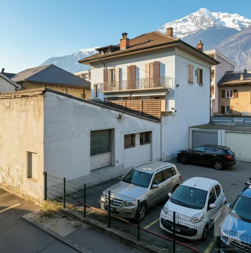Rental house with possibility of creating new apartments (2)