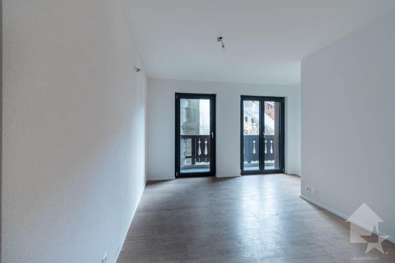 Val-d'Illiez, superb 182 m2 duplex with professional office (5)