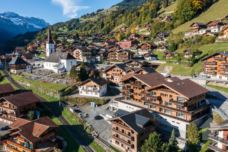 Val-d'Illiez, superb 182 m2 duplex with professional office (11)
