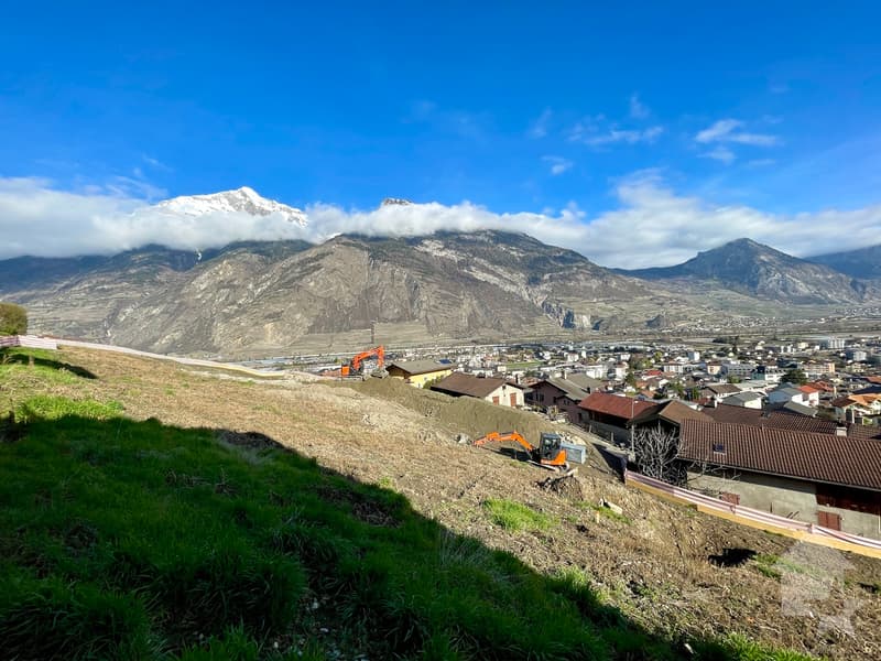 Apartment 4.5 rooms of 133m2 with garden of 176m2 and 2 parking spaces (9)