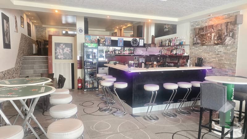 Charmantes Café-Bar in der Mitte von Anzère (2)