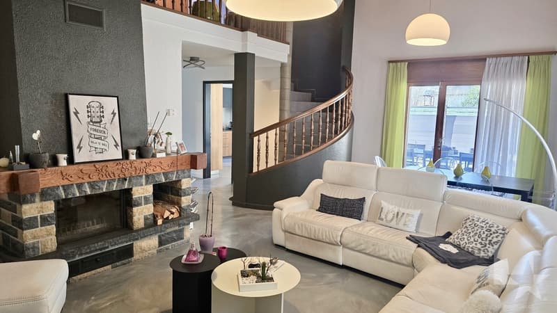 Villa d'eccezione a Fully ai margini dei frutteti (3)