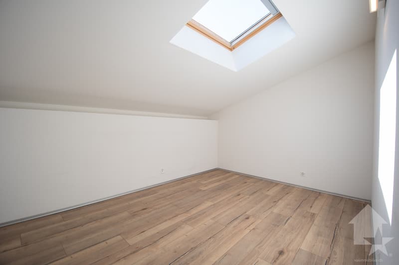 Spacieux duplex de standing de 4.5 pièces au centre de Leytron (11)