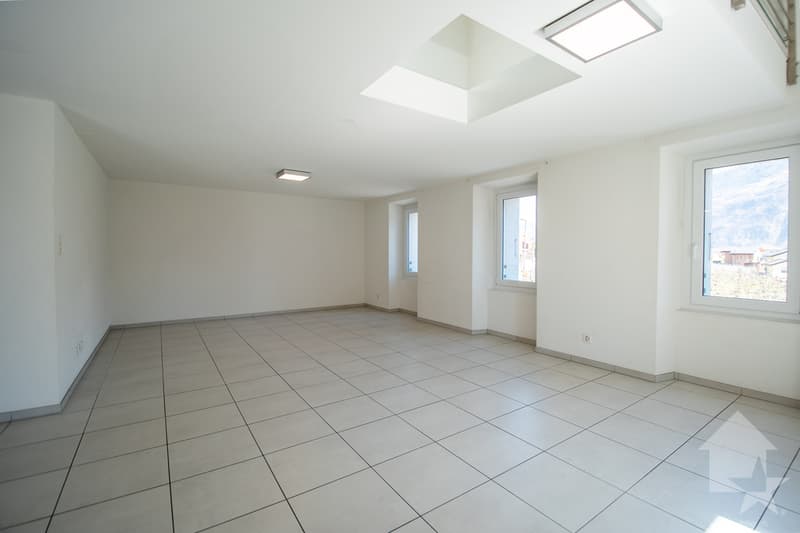 Spacieux duplex de standing de 4.5 pièces au centre de Leytron (2)