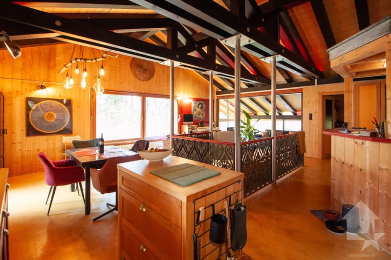 Atypical chalet of 140 m2 on a plot of 19'881 m2 (6)