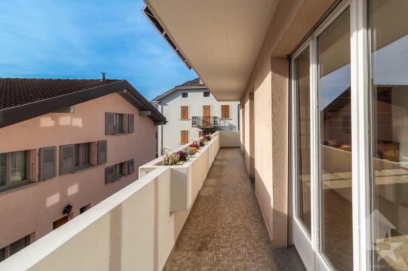 Spacieux appartement traversant 3.5 pièces idéalement situé (6)