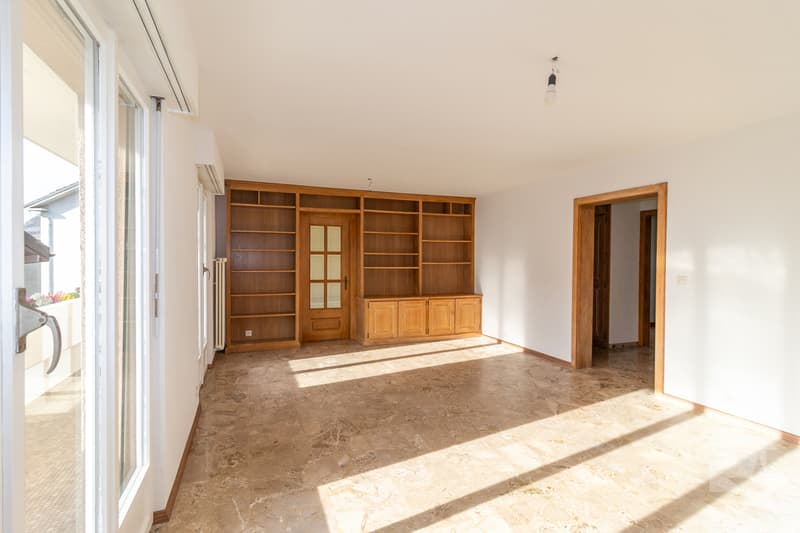 Spacieux appartement traversant 3.5 pièces idéalement situé (2)