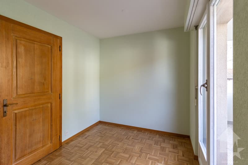 Spacieux appartement traversant 3.5 pièces idéalement situé (8)