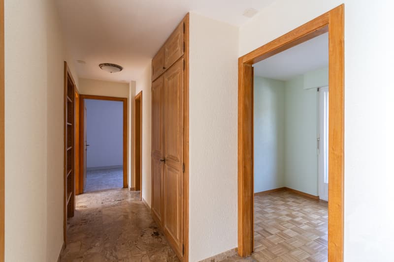 Spacieux appartement traversant 3.5 pièces idéalement situé (7)