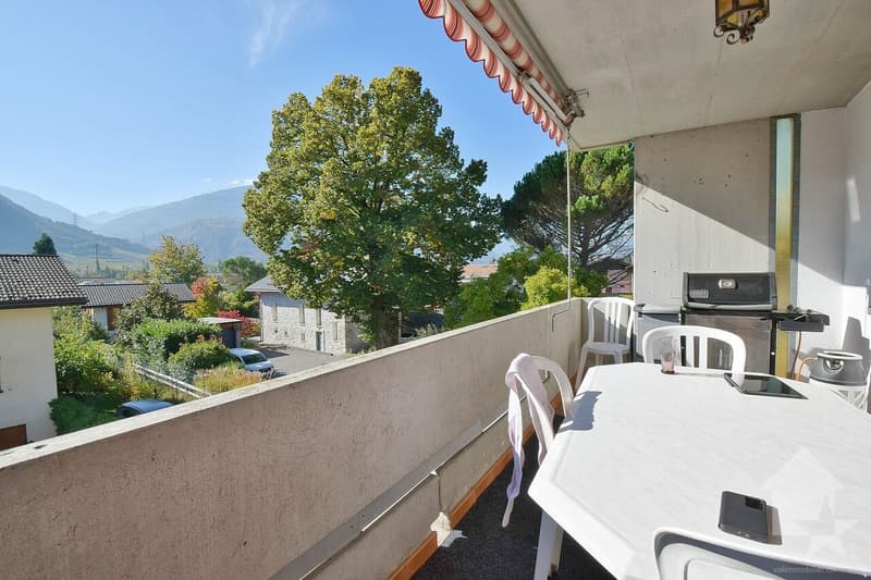 4.5 pièces avec un garage box et une place de parc extérieure inclus (1)