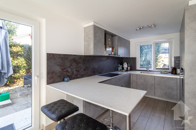 Villa moderne de 6 pièces contiguë avec de beaux espaces extérieurs (9)