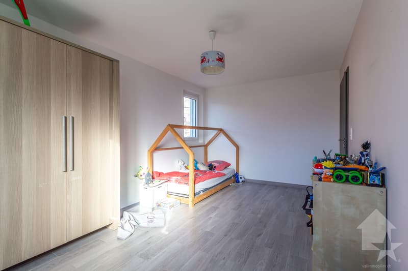 Villa moderne de 6 pièces contiguë avec de beaux espaces extérieurs (12)