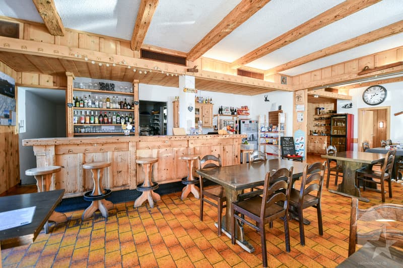 Auberge alpine rénovée (2)