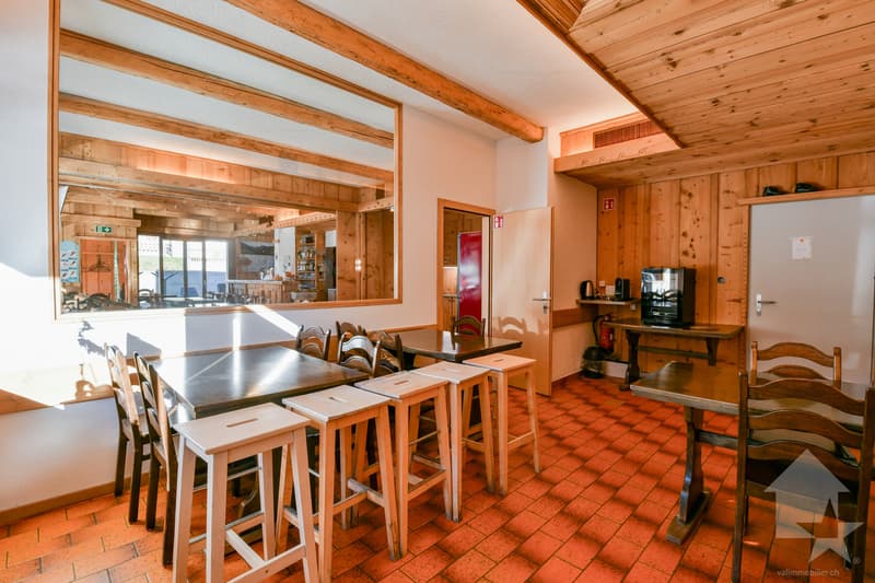 Auberge alpine rénovée (3)