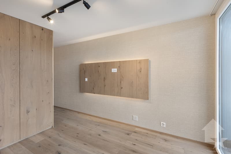 Studio entièrement rénové au centre de Crans-Montana (3)